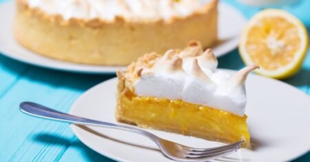 Torta de limão com merengue suíço | Receita Deliciosa